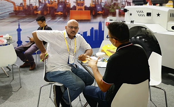 萊工.jpg 萊工.jpg